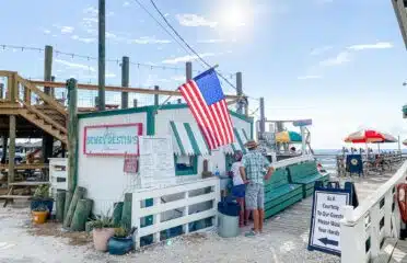 Dewey Destin’s Seafood Restaurant